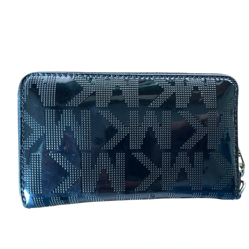 Michael Kors Black Patent Logo Zip Wallet - Picture 2 of 3
